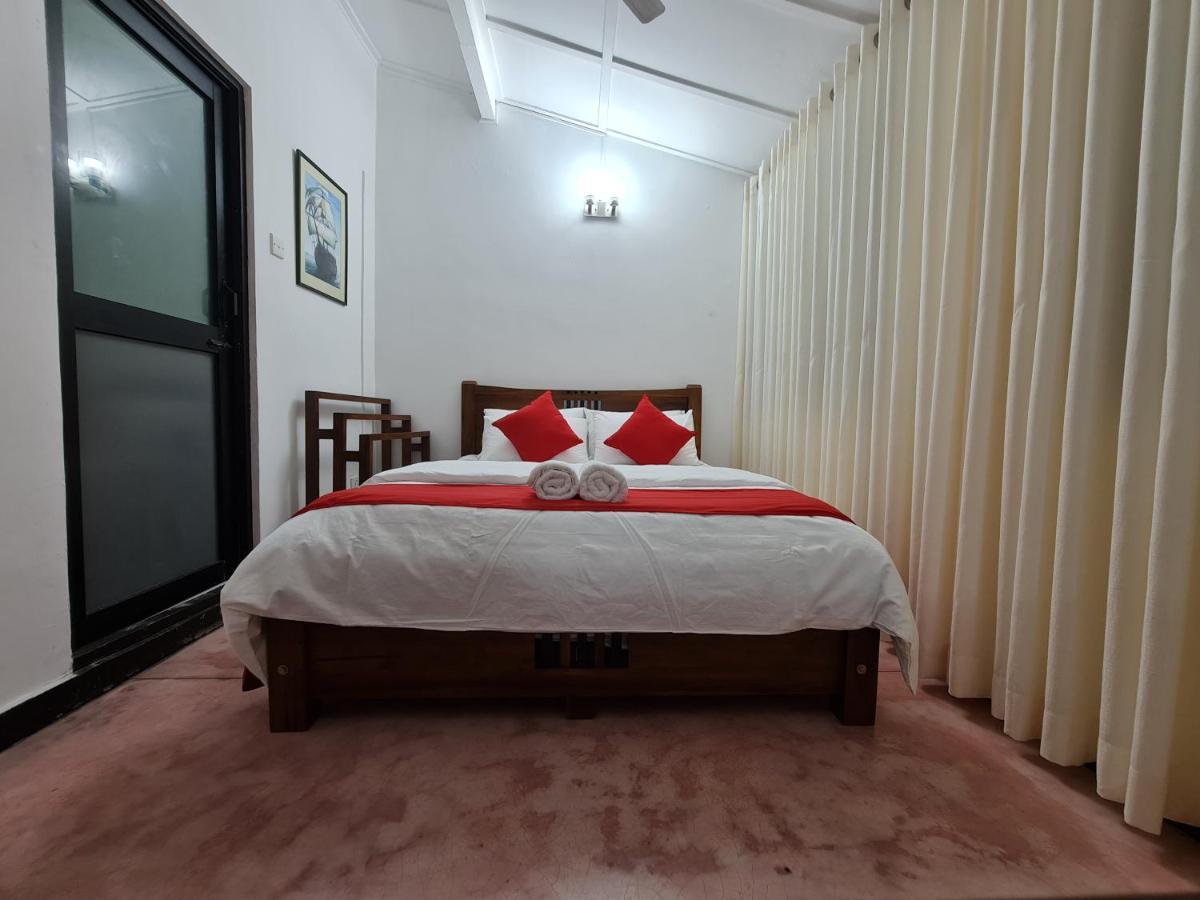 Hello Kandy Homestay Buitenkant foto