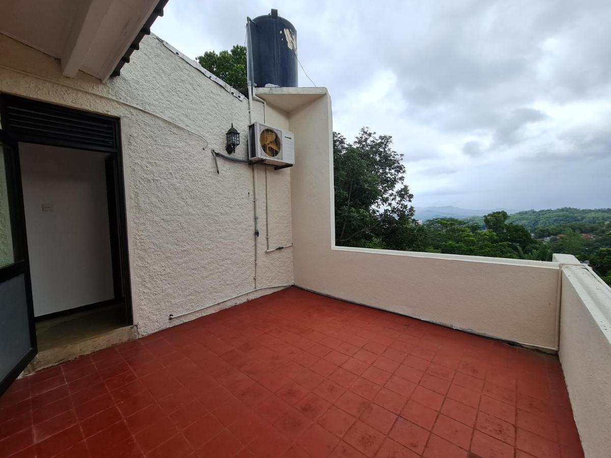 Hello Kandy Homestay Buitenkant foto