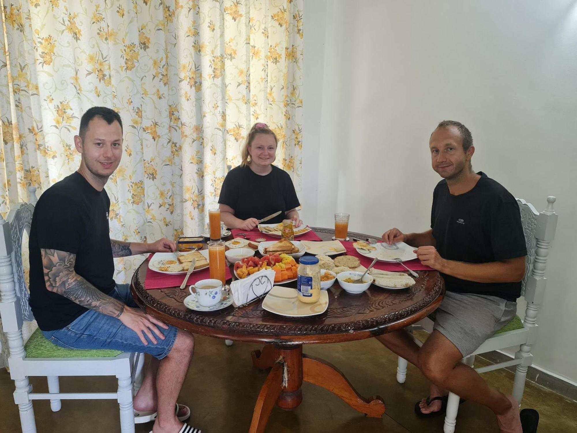 Hello Kandy Homestay Buitenkant foto